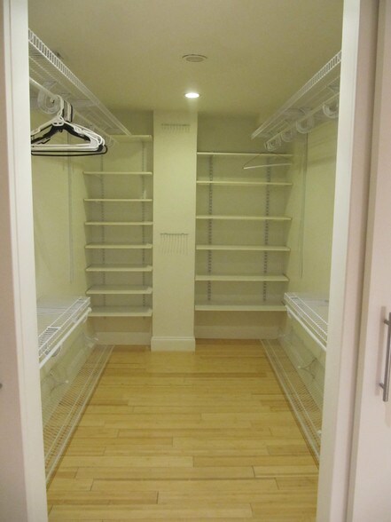 Large Master Closet - 5415 Collins Ave
