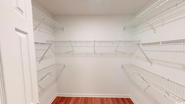 Building Photo - 1000 Pembroke Ct