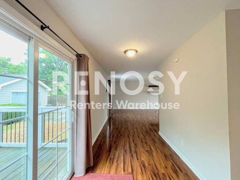 Building Photo - 6941 Minnie Ave