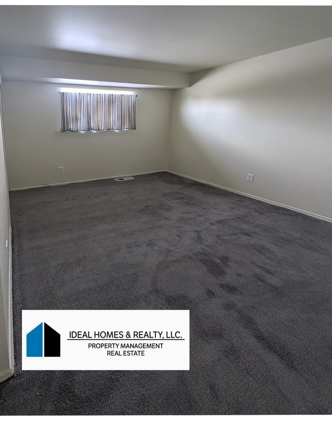 Building Photo - 5487 Clubok Dr