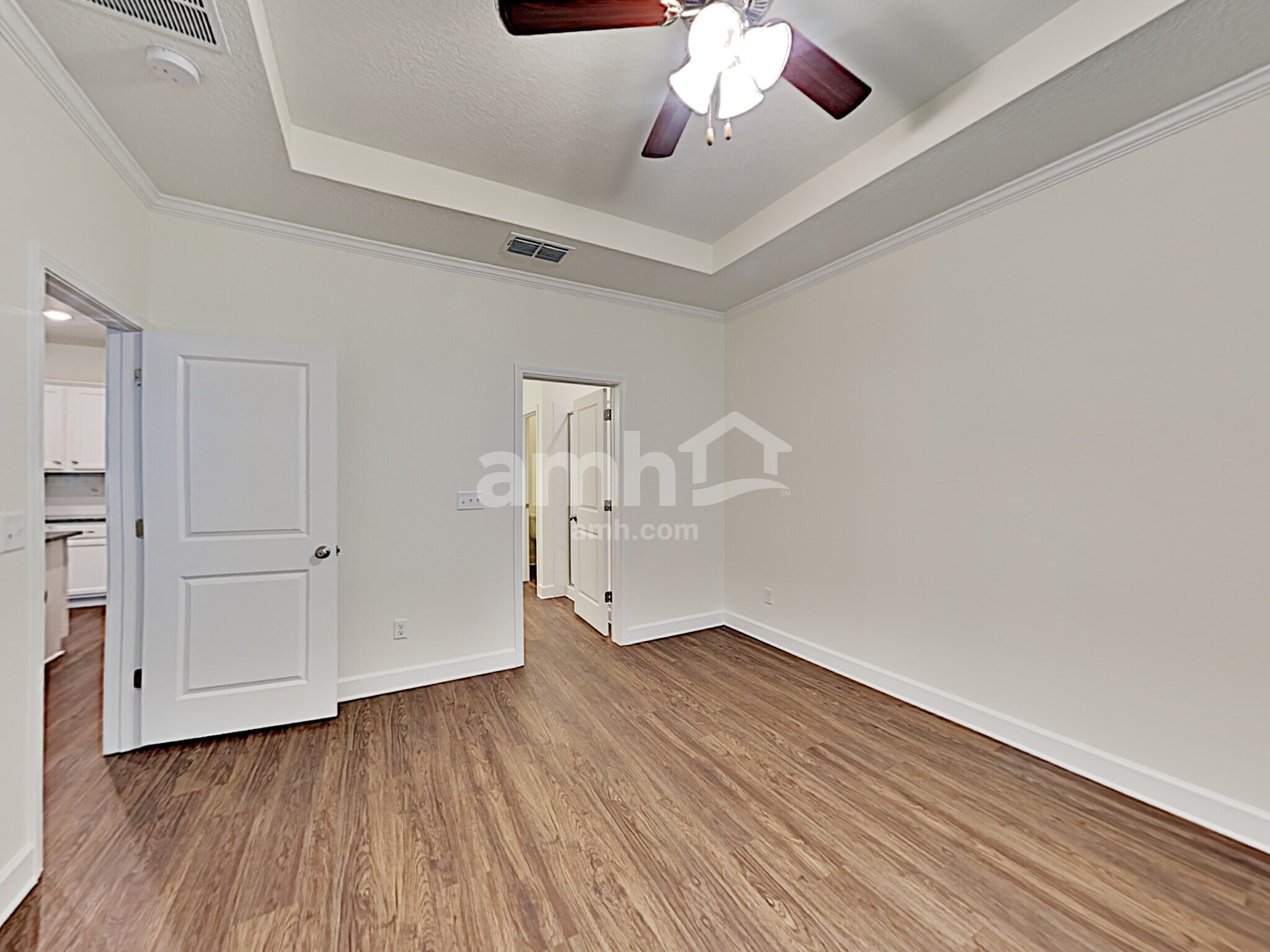 Building Photo - 3025 Creek Village Ln