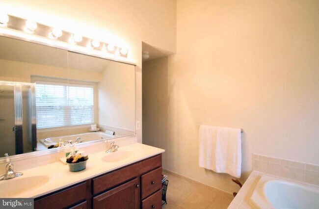 Building Photo - 43154 Baltusrol Terrace