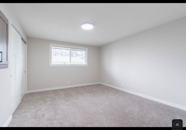 Building Photo - 118 S 53rd St