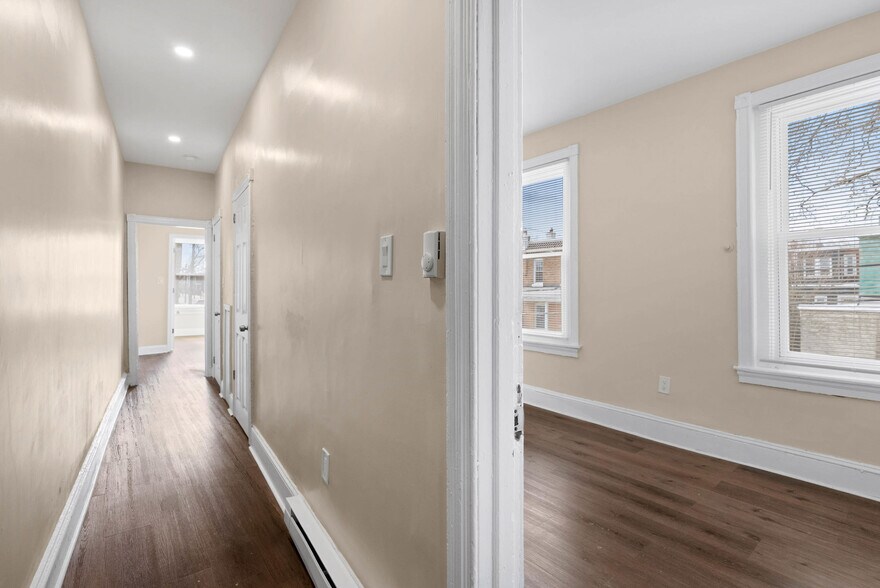 Building Photo - 5860 Haverford Ave