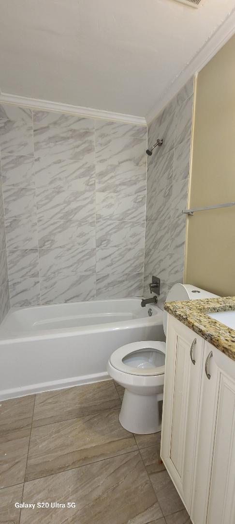 Building Photo - 1048 Falling Water Dr SE