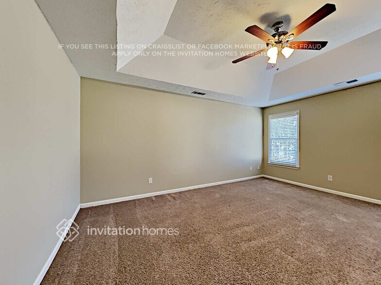 Building Photo - 3925 Riversong Dr NW