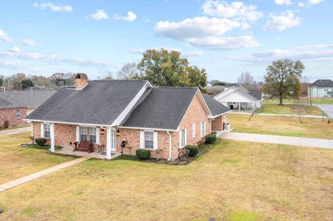 Building Photo - 38389 Oakleigh Ln