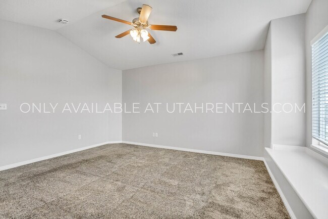 Building Photo - 928 Chelsea Ln