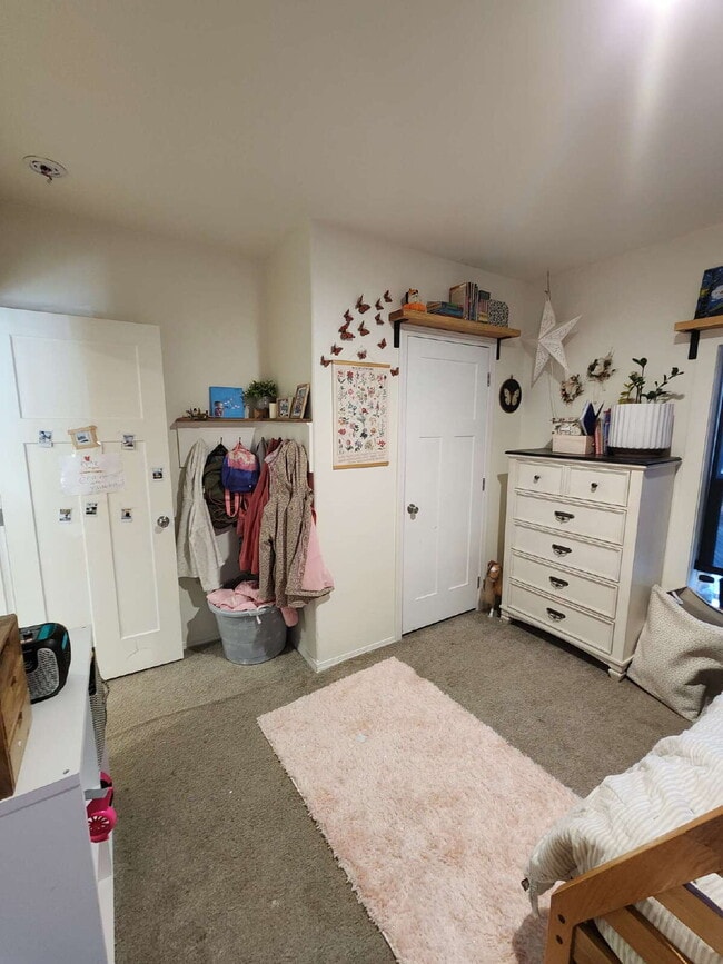 Building Photo - 3BR, 2BTH in Post Falls Above The Fog