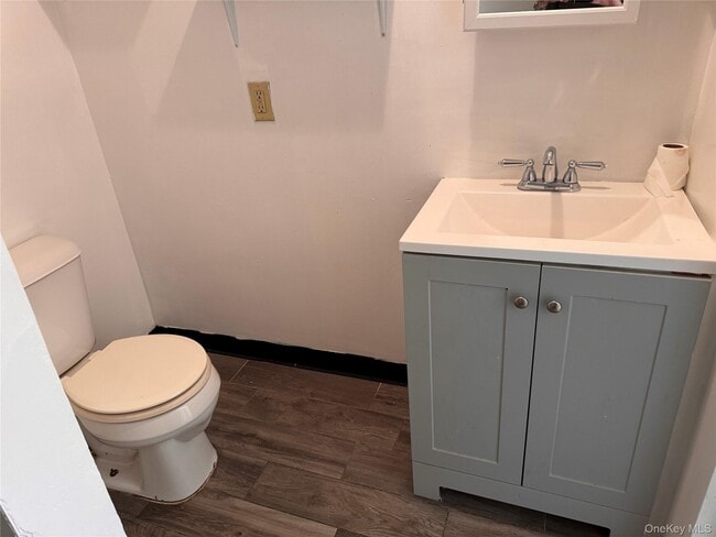 Building Photo - 175 Main St