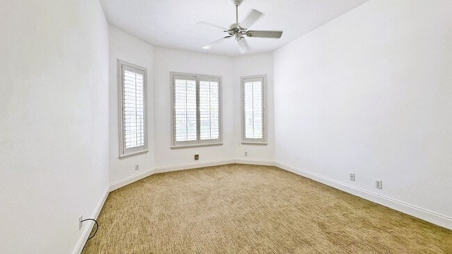 Building Photo - Elegant 4-Bedroom Home in Turtle Creek with Resort-Style Pool