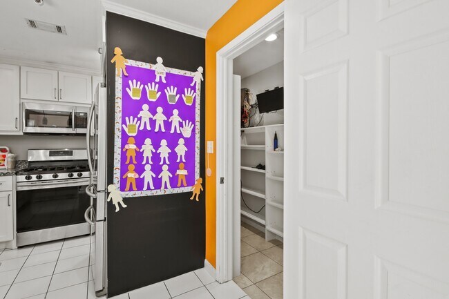 Building Photo - 5302 Treaschwig Rd