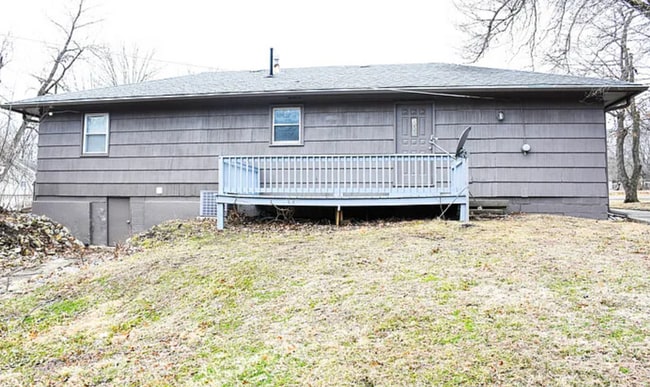 Building Photo - Updated 3 Bedroom Home Available Now!