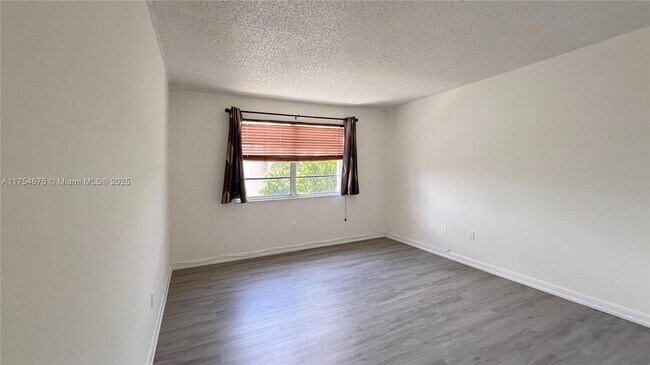 Building Photo - 4670 NW 79th Ave