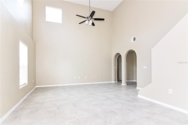 Building Photo - 2037 Whispering Trails Blvd