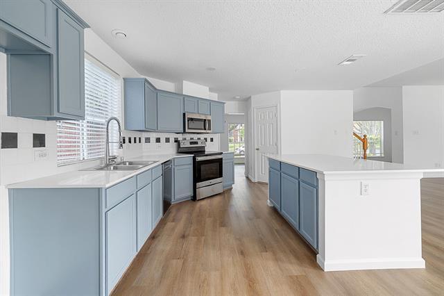 Building Photo - 3944 Willowbend Dr