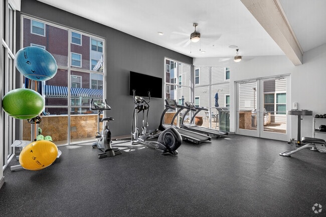 Fitness Center - Cherry Street | Student Housing