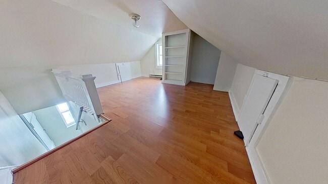 Building Photo - Semi Detached