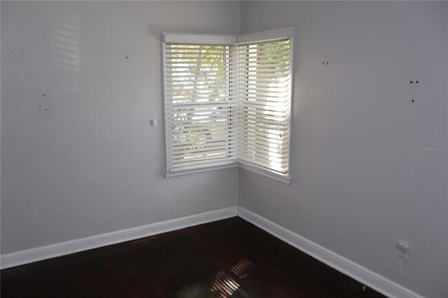 Building Photo - 3811 S Drexel Ave