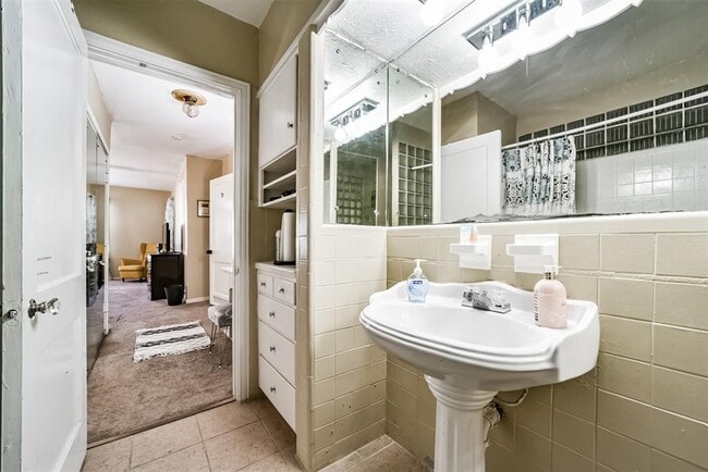 Building Photo - 3423 Ozark St