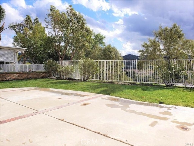 Building Photo - 8604 E Windsong Dr