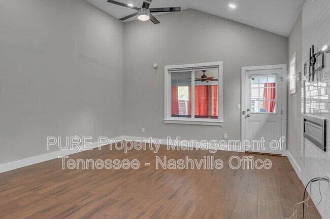 Building Photo - 3212A Lincoln Ave