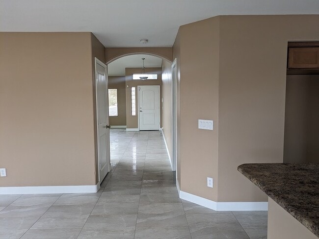 Building Photo - 21023 N Mac Neil St