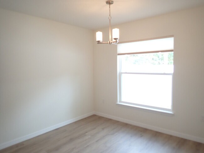 Building Photo - SEMINOLE WOODS