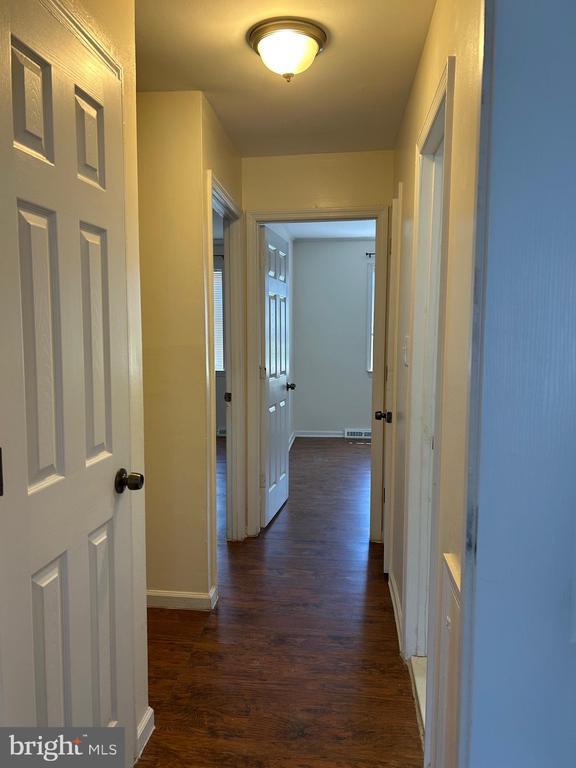 Building Photo - 48 Forest Creek Dr