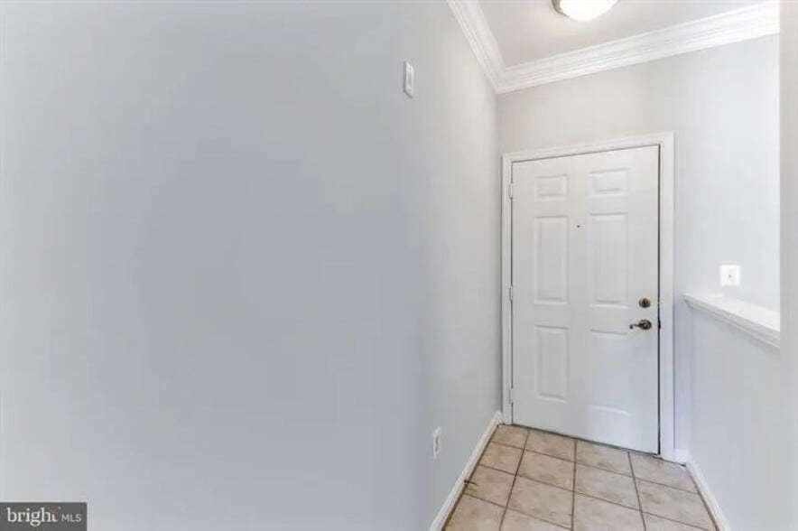 Entrance - 4852 Eisenhower Ave