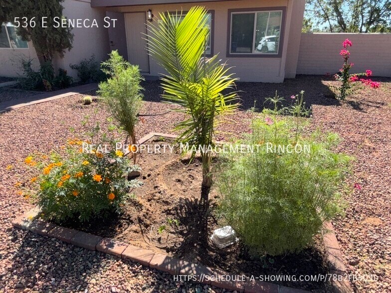 Building Photo - 536 E Seneca St