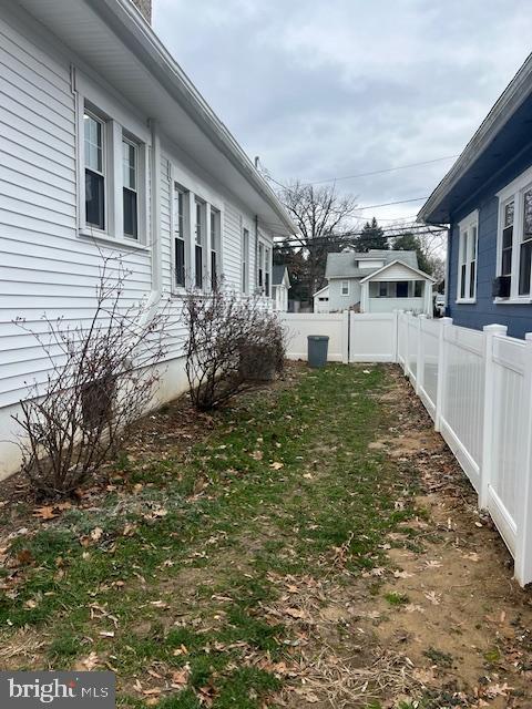 Building Photo - 724 Willitts Ave
