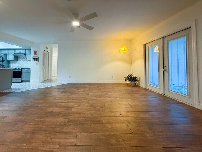 Building Photo - Pet Friendly 3BR/2BA House in Desirable Turkey Creek