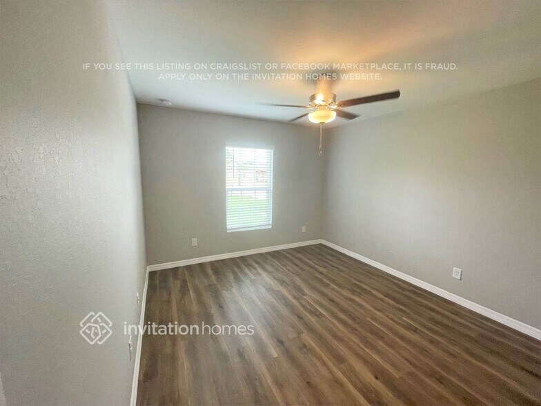 Building Photo - 1067 Paraclete Rd