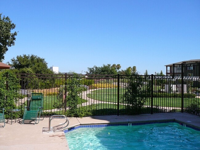 Building Photo - 1800 Alma Ave