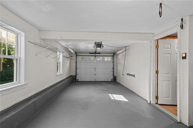 Building Photo - 66 Mawney St