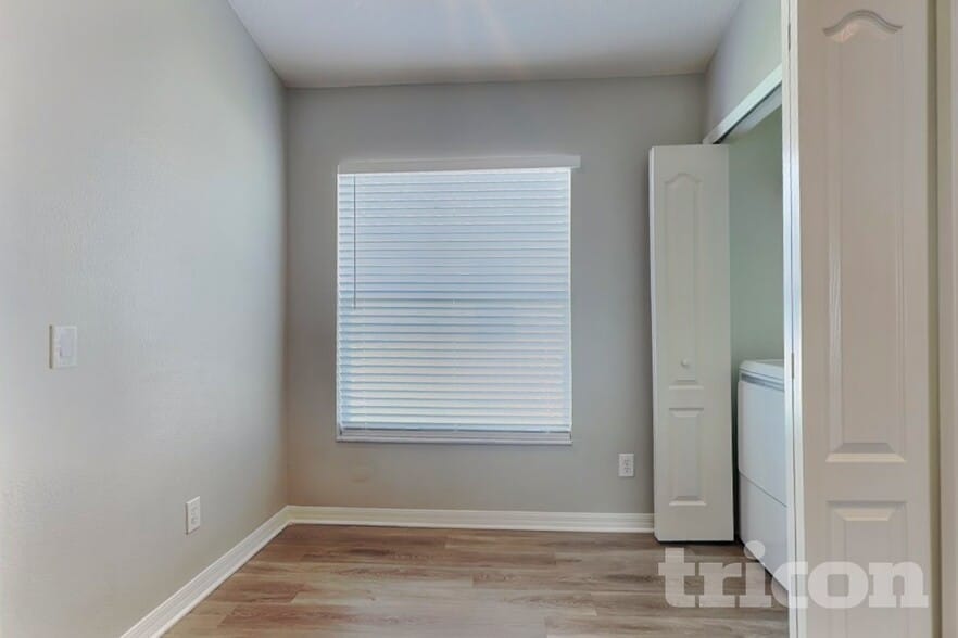 Building Photo - 31333 Heatherstone Dr