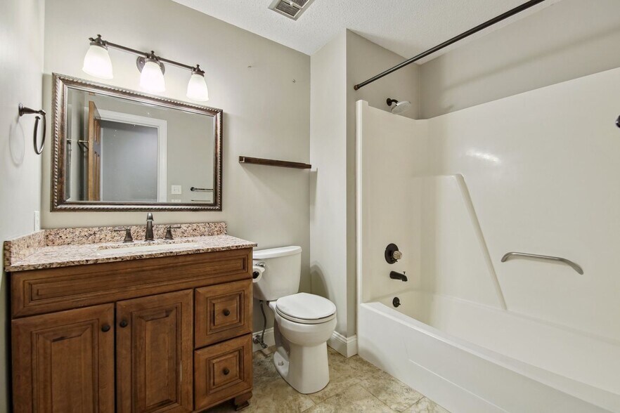 Building Photo - 7445 Deer Track Dr