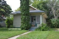 Building Photo - One of a Kind 2 bed 1 bath Single-Family Home