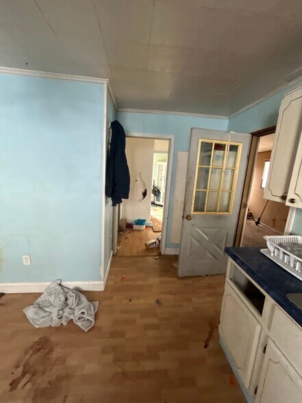 Building Photo - 47 W Penning Ave