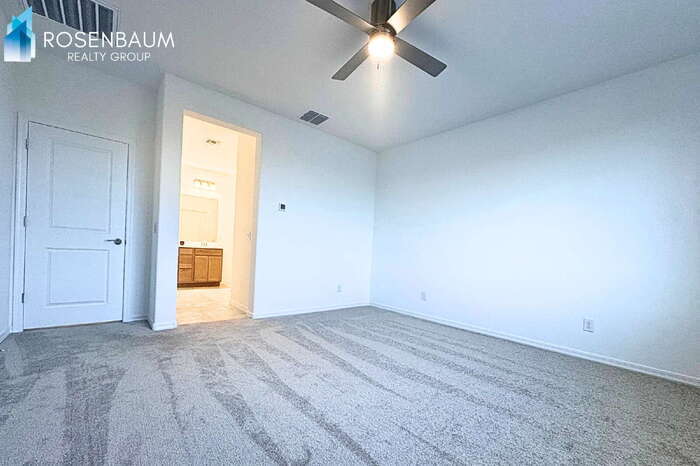 Building Photo - 3903 101st Dr