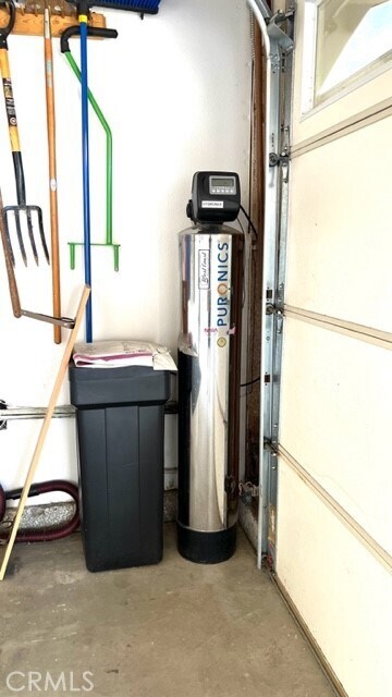 Building Photo - 2352 Eaglewood Dr