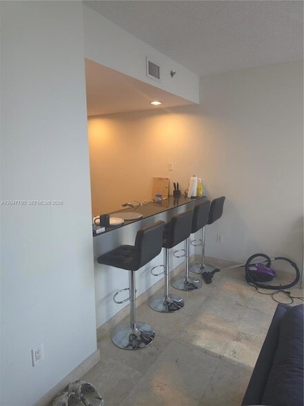 Building Photo - 1060 Brickell Ave