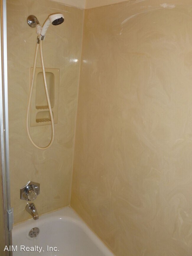 Building Photo - 2 br, 1 bath House - 287 SHARP CIRCLE #3