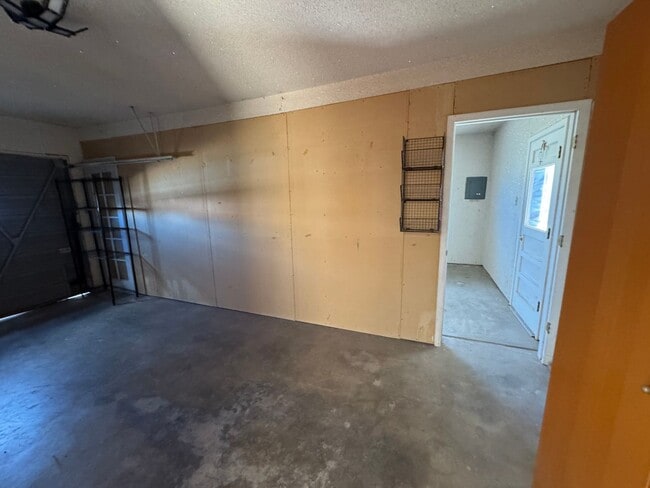 Building Photo - North Valley Charmer on Large Lot Near Historic 4th Street