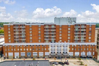 Building Photo - 411 S Old Woodward Ave