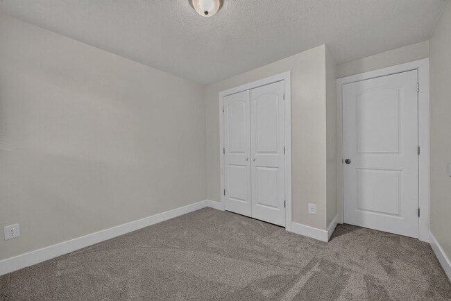 Building Photo - 349 N 800 E