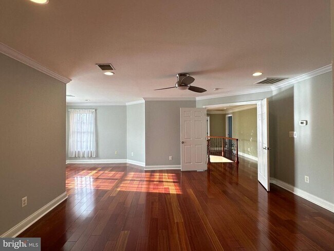 Building Photo - 3215 Spring Rain Ct