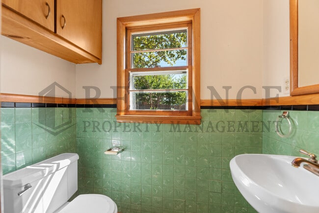 Building Photo - 878 S Fabrique Dr