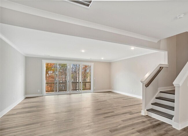 Building Photo - End-Unit Townhome w/3BR + 2-Car Garage + Balcony